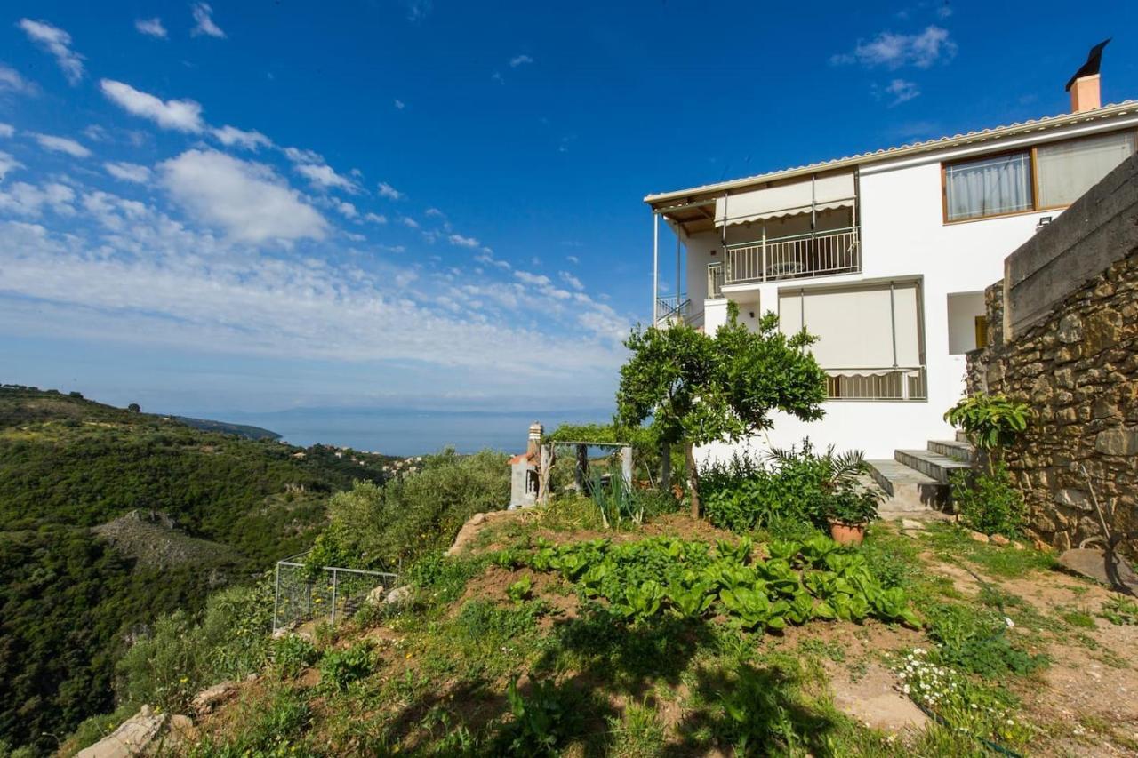 Breathtaking Sea View, Close To The Beach Kalamata Exterior photo